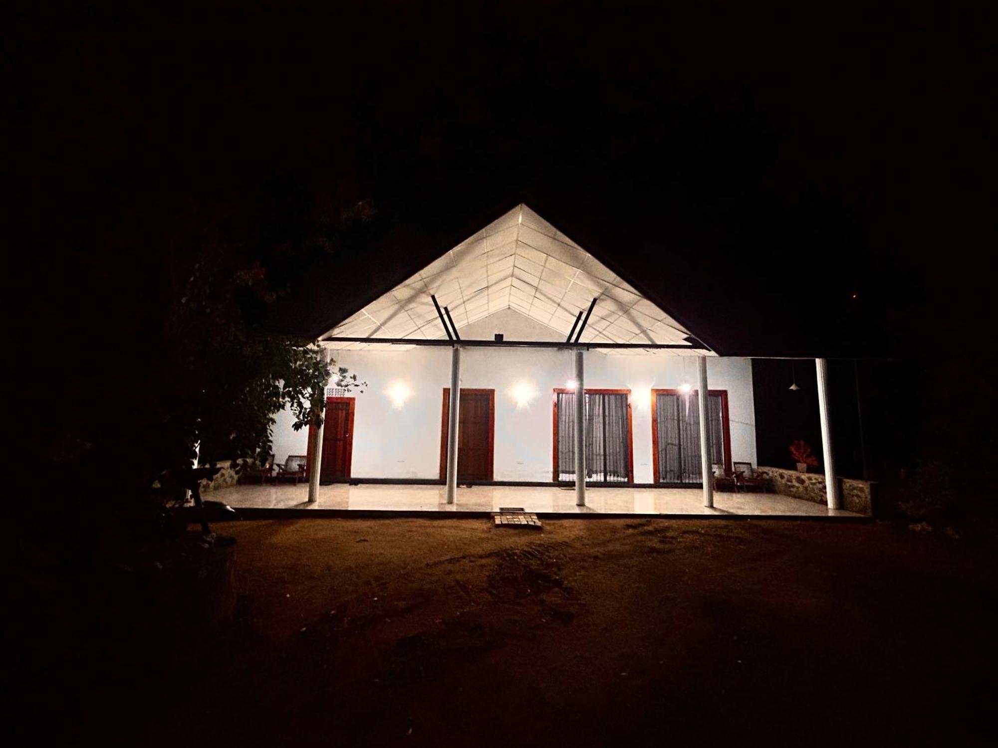 Neem Holiday Bungalow Yala Tissamaharama Exterior foto